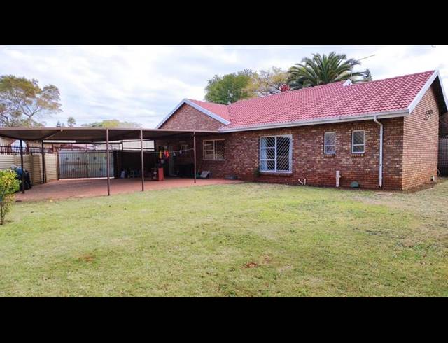 3 BEDROOM HOUSE FOR SALE IN LAUDIUM
